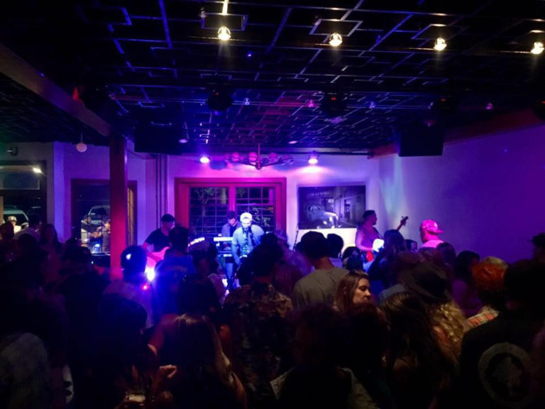 The Best Bars in Truckee Simply Living Our Way